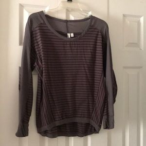 Hi-Low long sleeve shirt